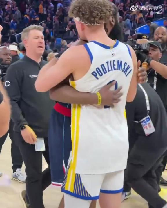 能打破附加賽不勝魔咒嗎？庫(kù)里賽后和哈登&小卡紛紛擁抱