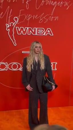 女狀元佩吉強(qiáng)勢(shì)登陸WNBA，實(shí)力超強(qiáng)，顏值也杠杠的